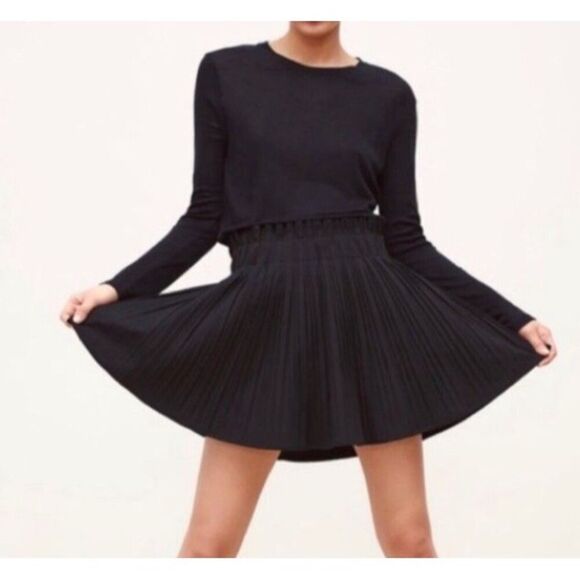 Zara Black Pleated Mini Skort - Picture 2 of 11